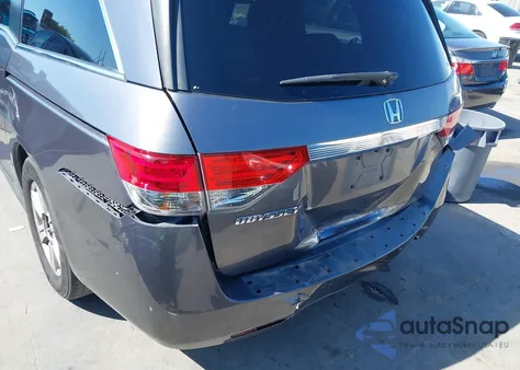 2015 Honda Odyssey Lx z USA, uszkodzony, nr VIN 5FNRL5H28FB078408